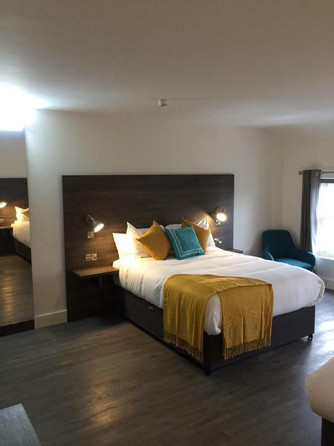 Base Dingle Otel Dış mekan fotoğraf